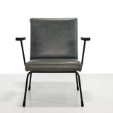 Dutch modernist Gispen 1401 Armchair by Wim Rietveld in green leather