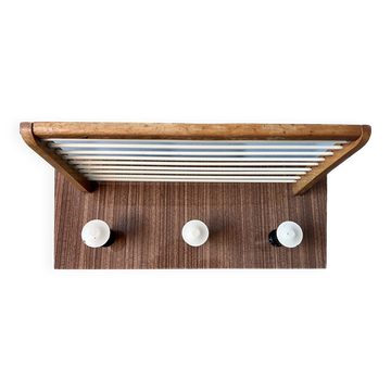 Stylish Mid Century Modern Coat Rack with Wooden Shelves - Charming Vintage Inspired Coat Hanger - S