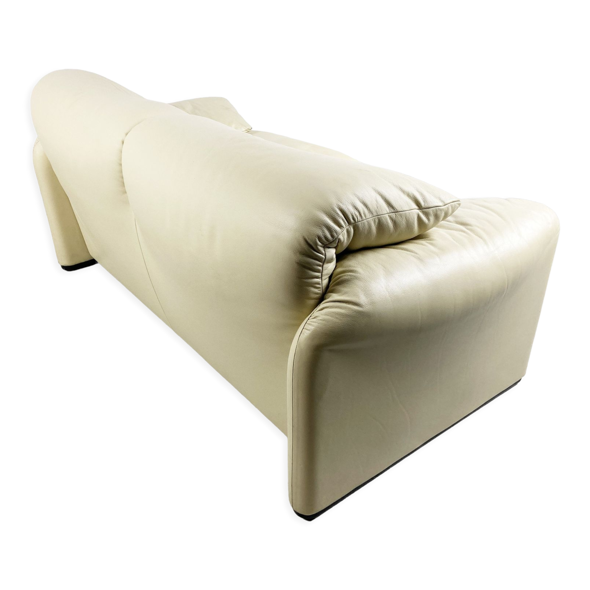 Leather Maralunga sofa by Vico Magistretti for Cassina