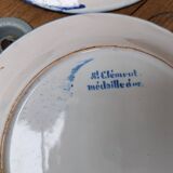 Set of 4 old Saint Clement plates with bouquet of flowers