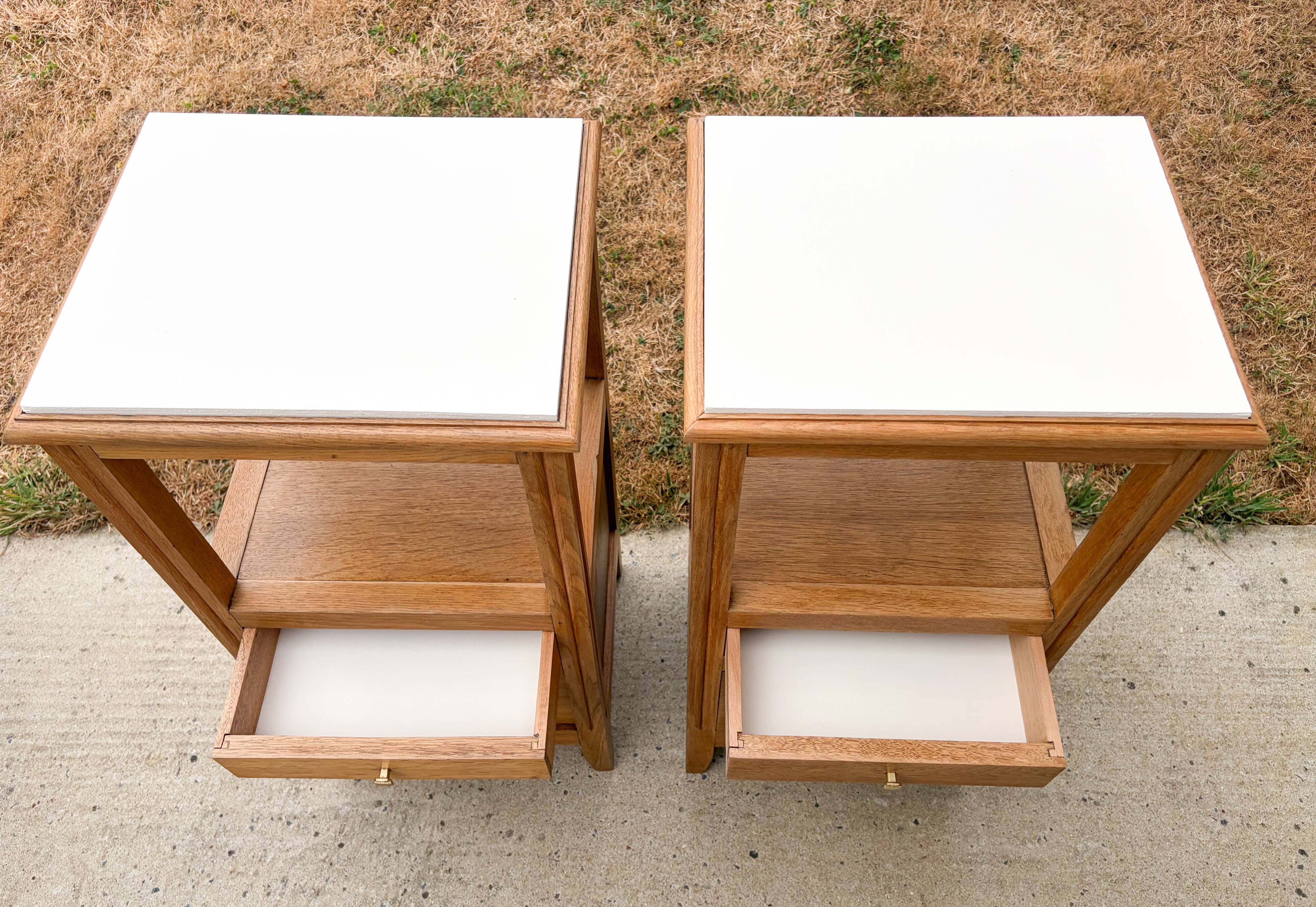 Art Deco pair of bedside tables in oak, 1930s.