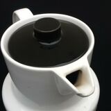 1970s melitta coffee maker (porcelain germany) retro décor, bright red and green