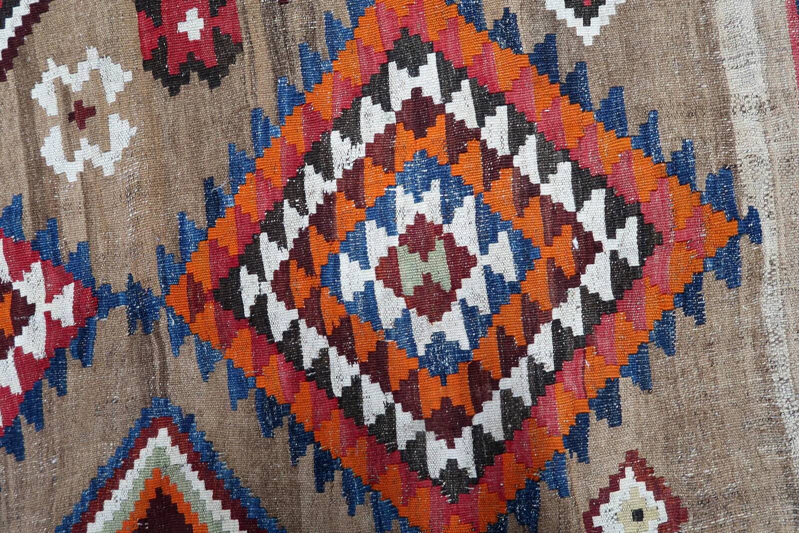 Handmade antique Persian Ardabil kilim rug 137 x 198 cm, 1930s