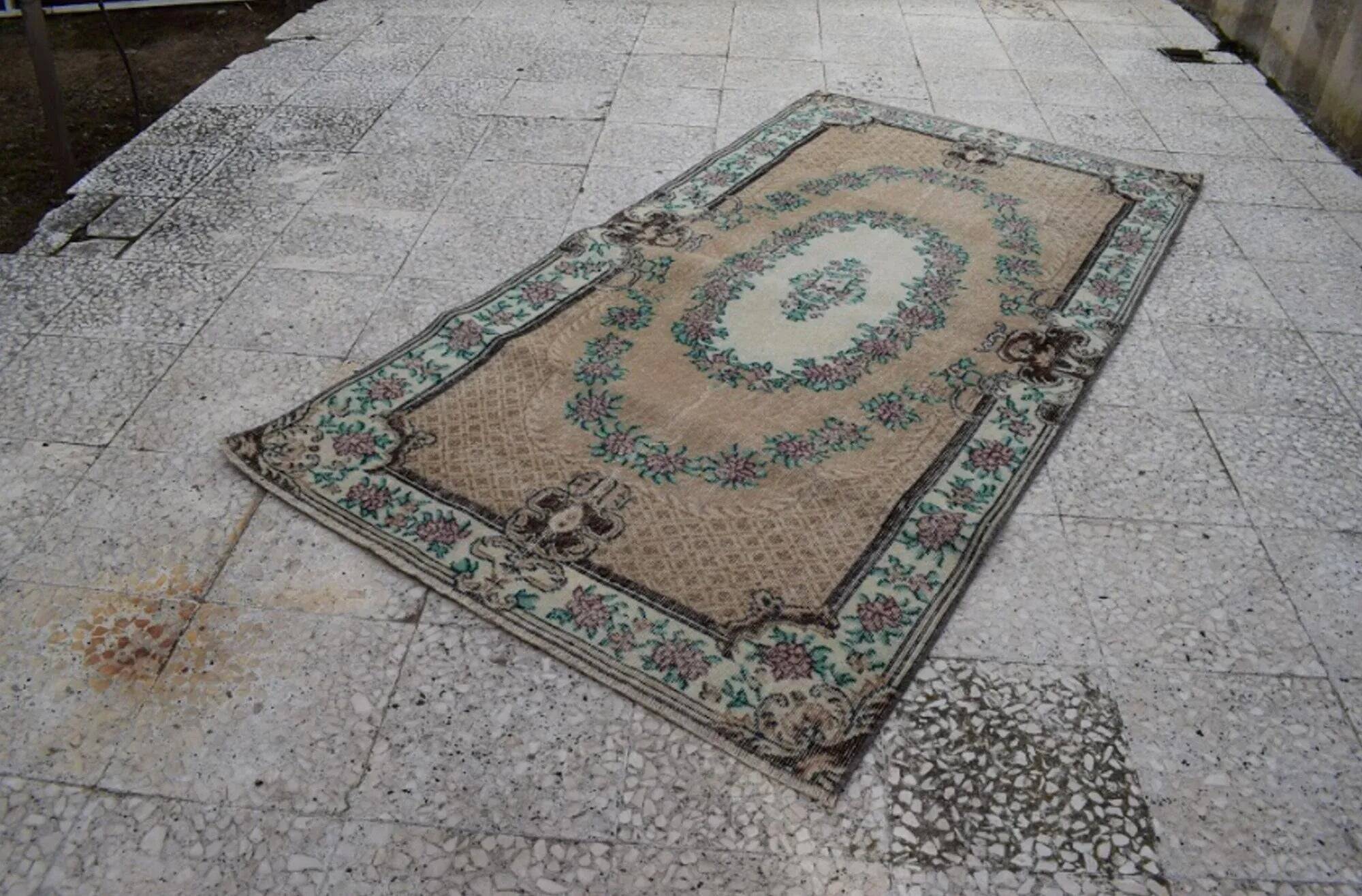 Vintage Turkish handmade rug 109x210 cm