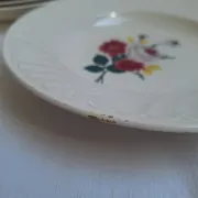 Assiettes creuses à fleurs
