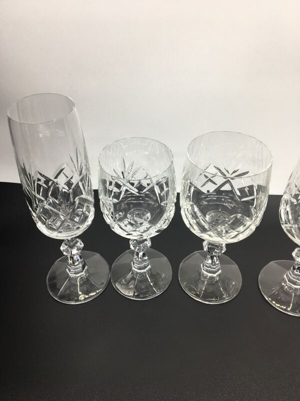 Verres en cristal taillés : duo, 6 verres  champagne, vin  et eau années 60