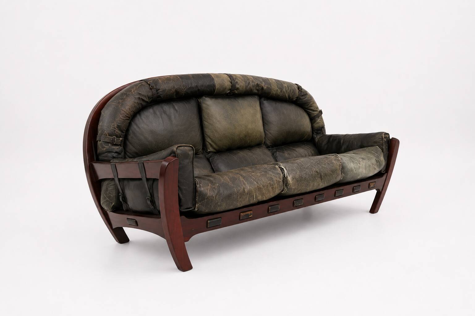 Italian Mid-Century Modern sofa ‘Rancero’ from Luciano Frigerio, 1960’s