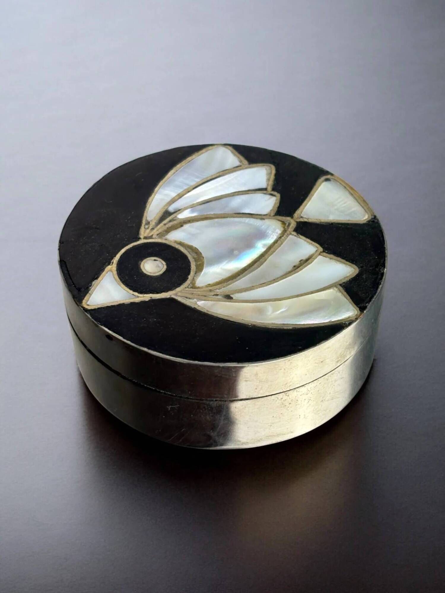 Boîte à poisson en coquille d'abalone et en argent d'alpaga, Mexique, 1970