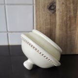 Ceramic pot with lid