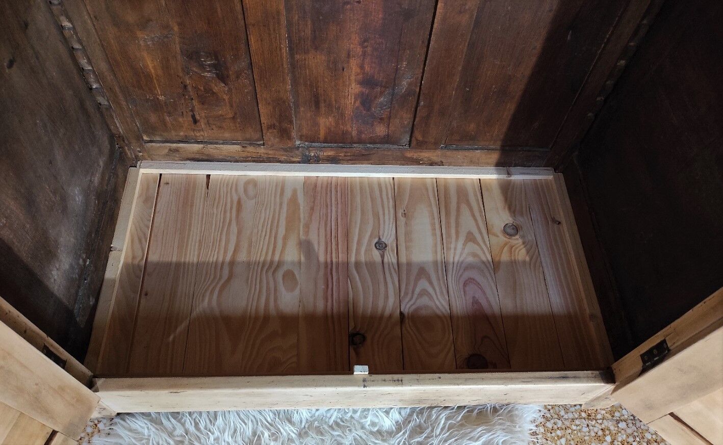 Armoire parisienne