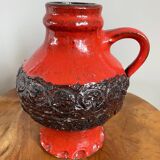 Vase en céramique rouge vif et noir, cruche lourde dans le style du milieu du siècle, poterie ouest-allemande