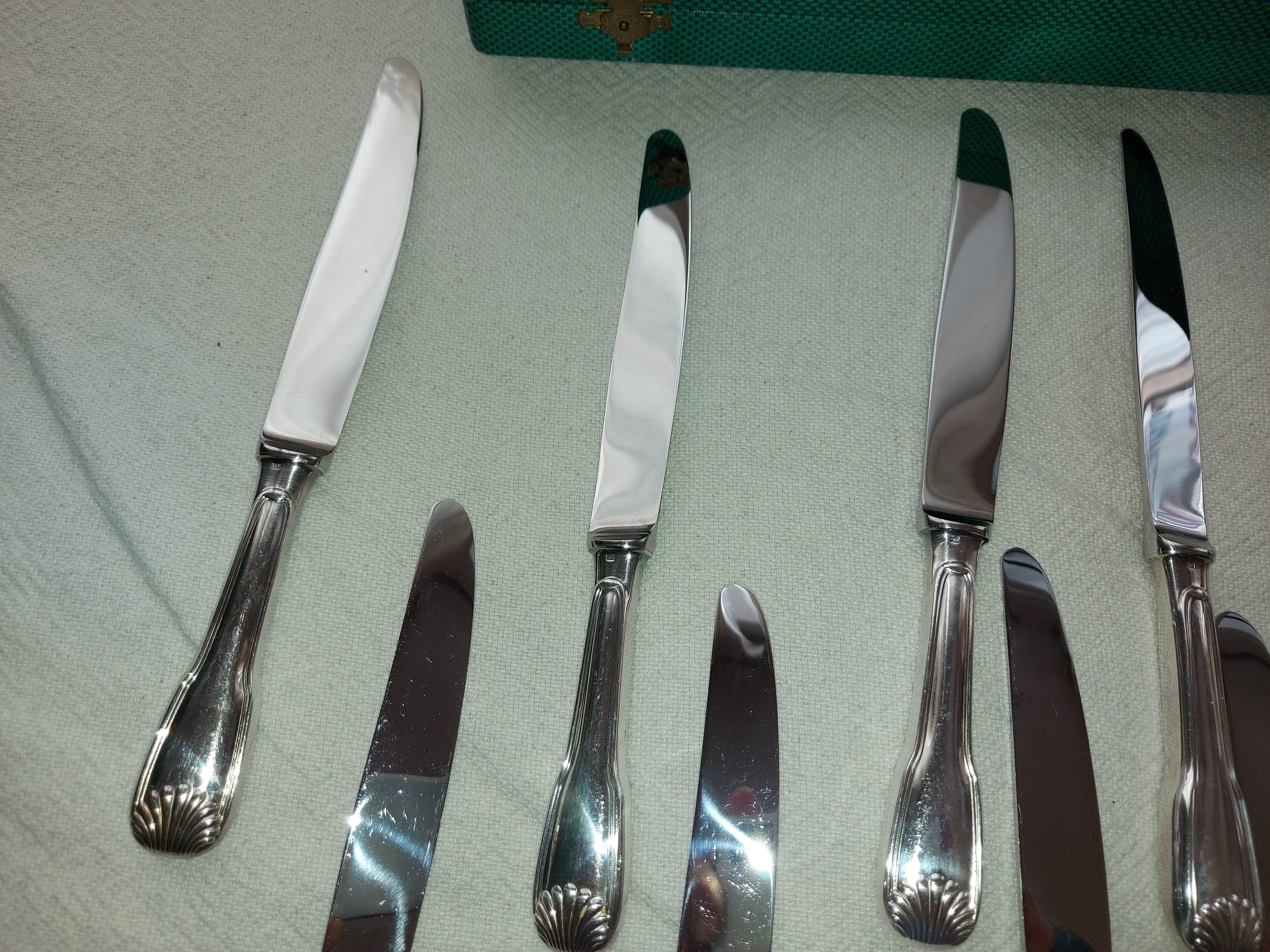 12 Silver Metal Ercuis Table Knives Box