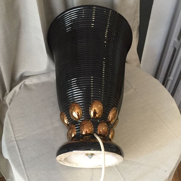 Lampe originale faïence de St Clément art deco noir et dore forme vase cornet