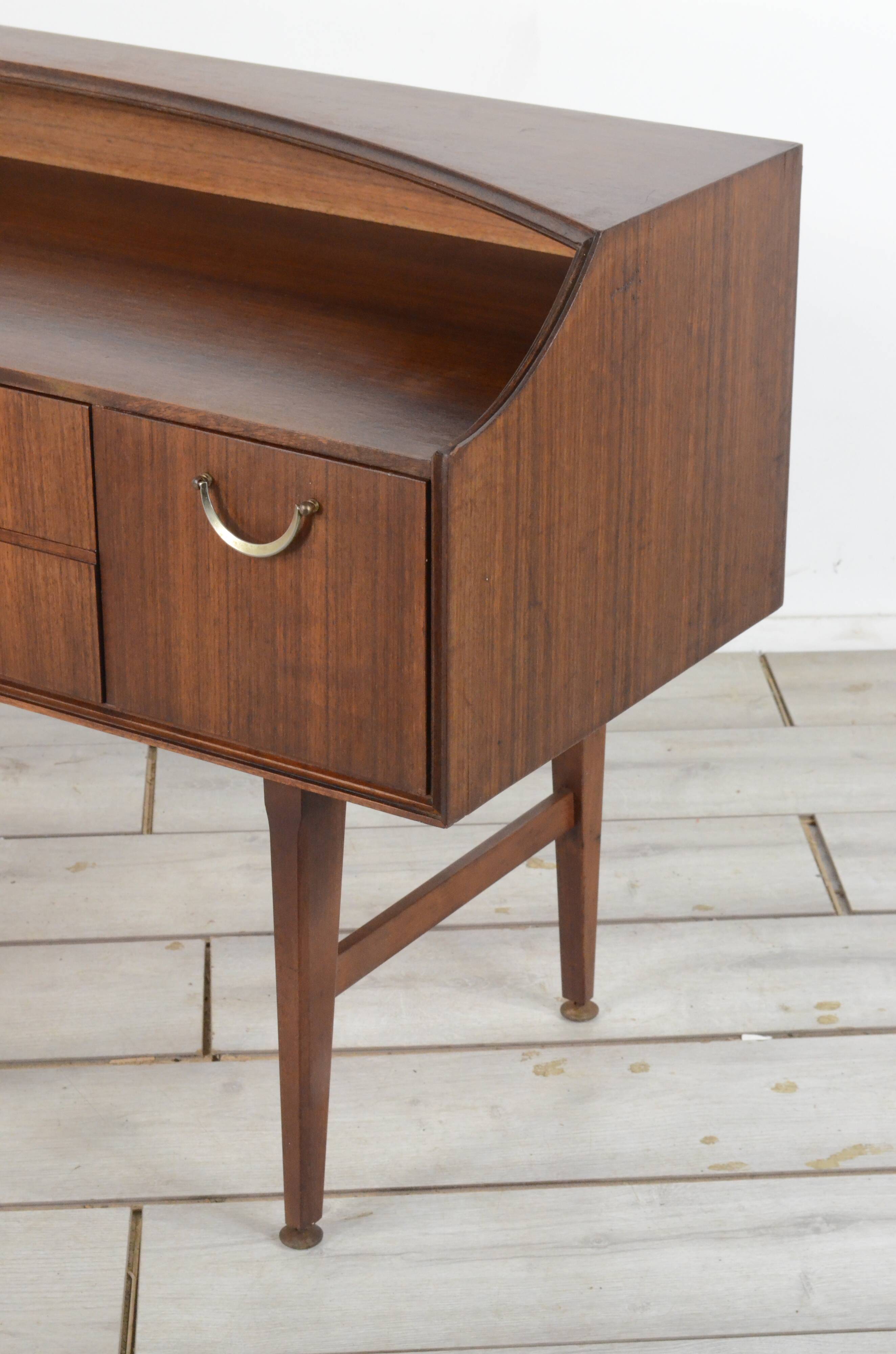 Buffet Meredew en teck et laiton des années 50. Style vintage moderne / danois.