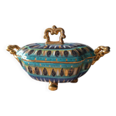 Soup tureen