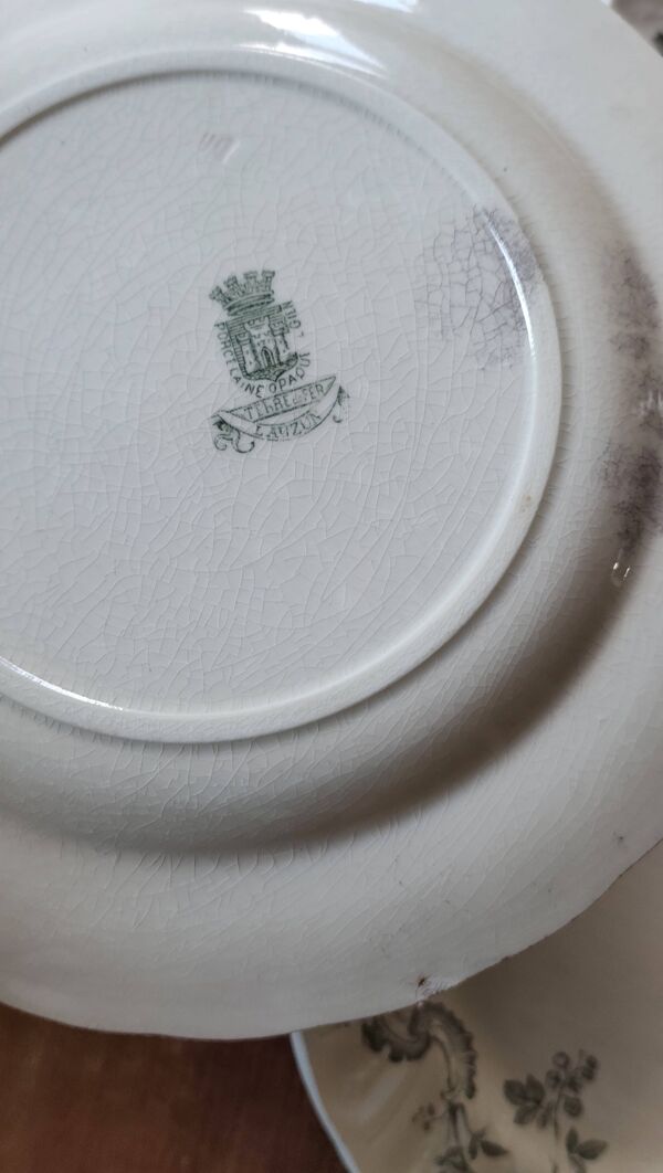 Ensemble de 7 assiettes terre de fer Lauzun Gien