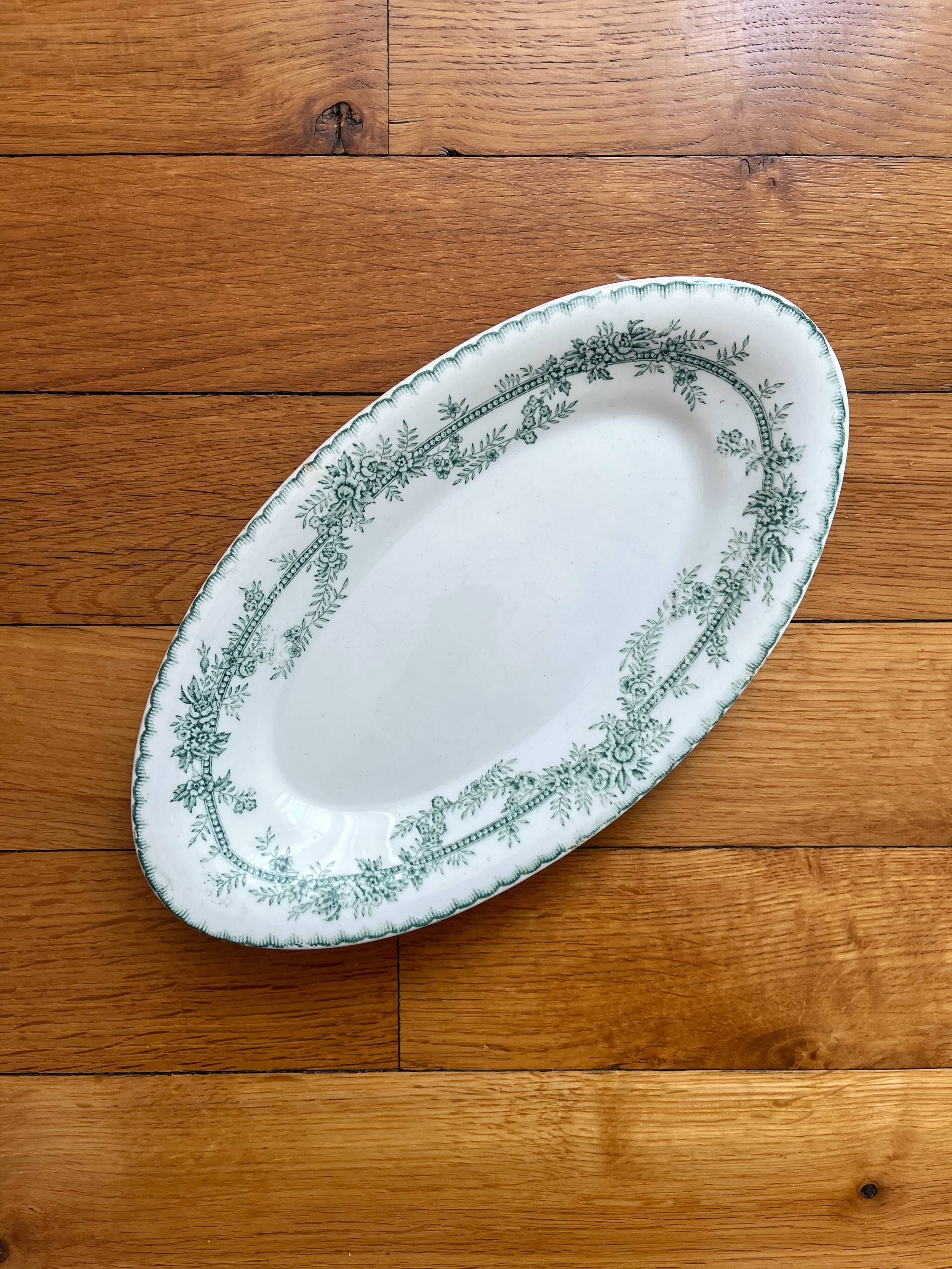 Iron earth ravier green floral décor