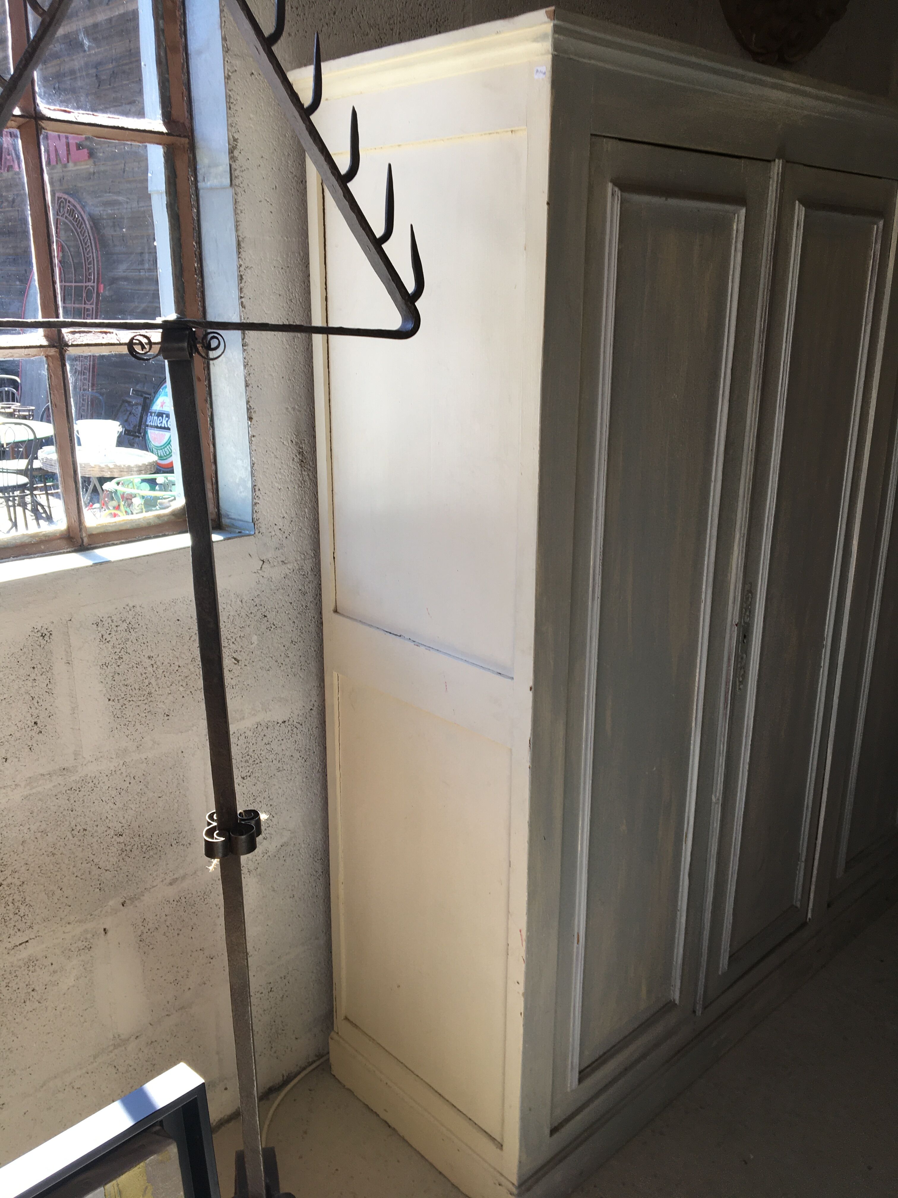 Old closet 4 doors