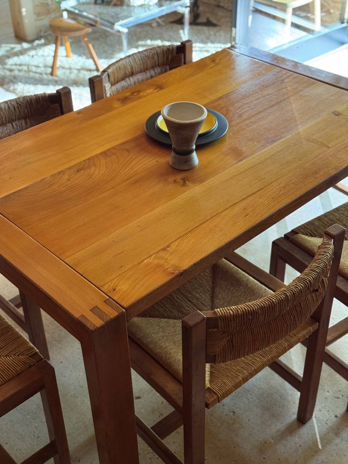 Regain 1970 table chairs