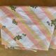 Nappe en Tergal à rayures orange et fleurs kaki vintage 1970
