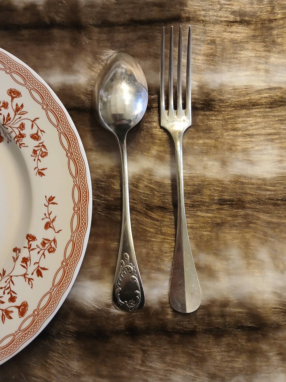24 antique silver-plated cutlery sets