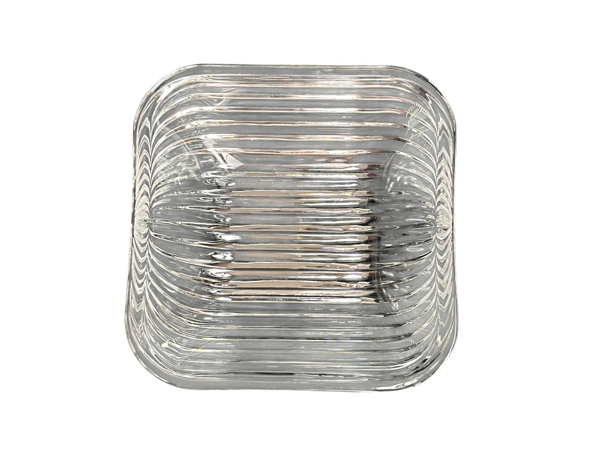 Table art, 20th-century crystal fruit bowl.