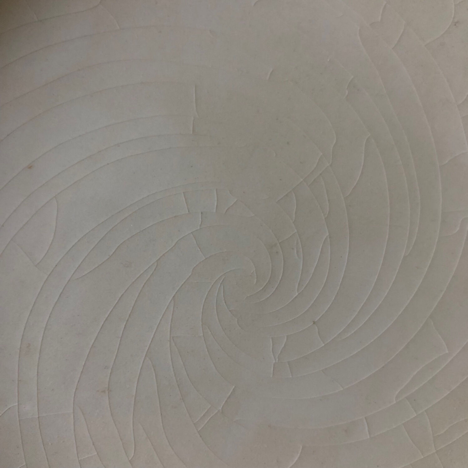 6 flat antique plates in blue white earthenware