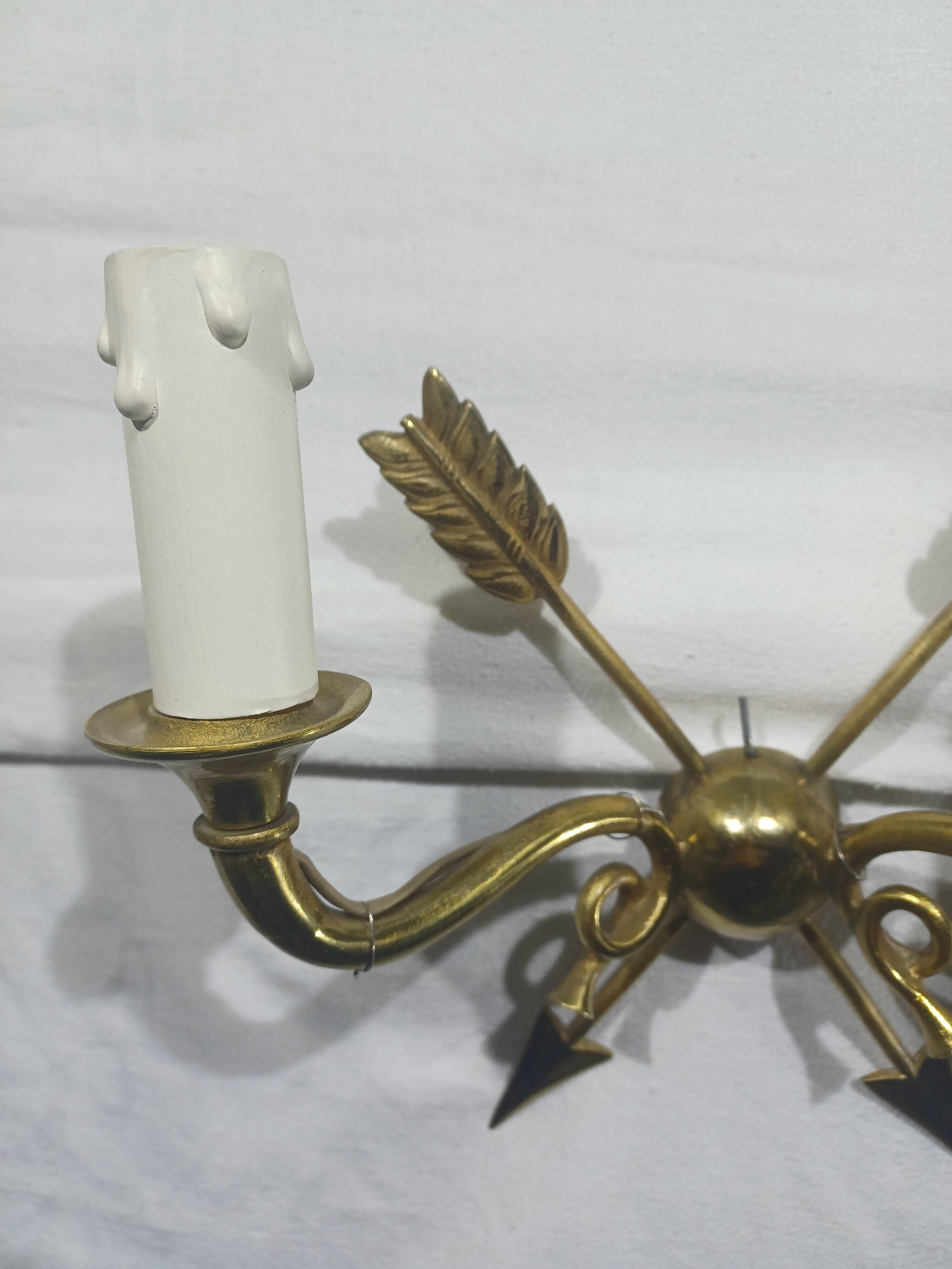 Empire style arrow wall light