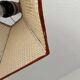 Suspension vintage en bois et cannage