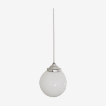 Suspension en opaline