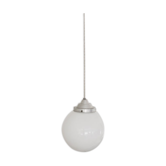 Opaline suspension