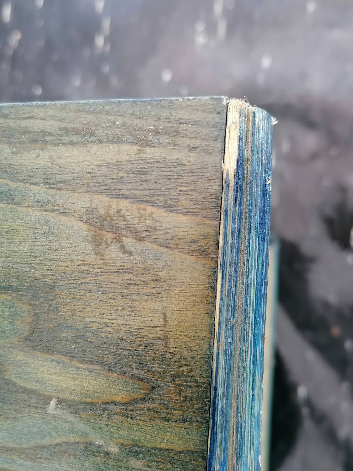 Maugrion chest of drawers in green and blue rattan