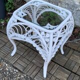Table d’appoint en rotin blanc Peacock 1970