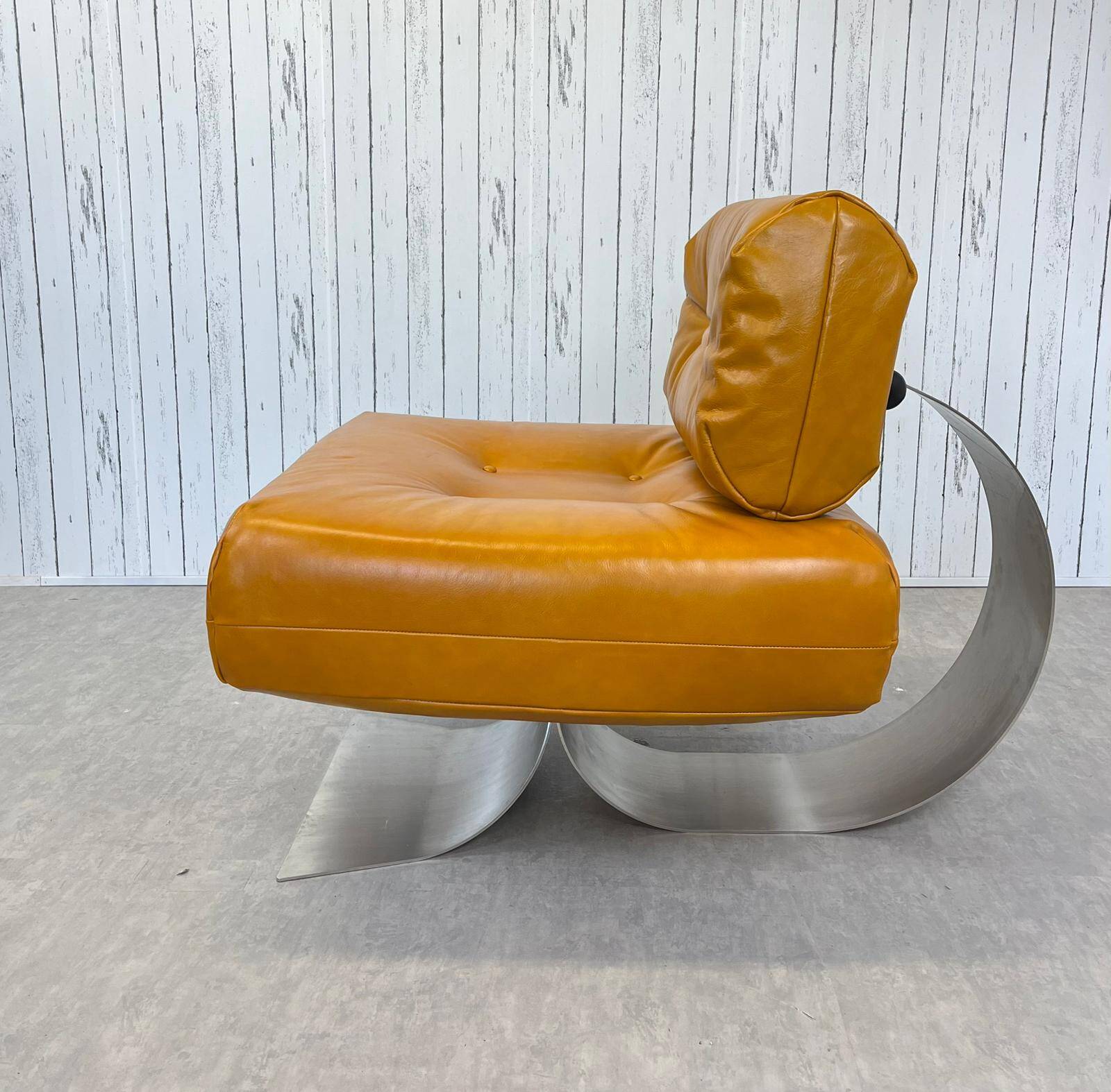 Alta Chair Oscar Niemeyer, Mobilier International
