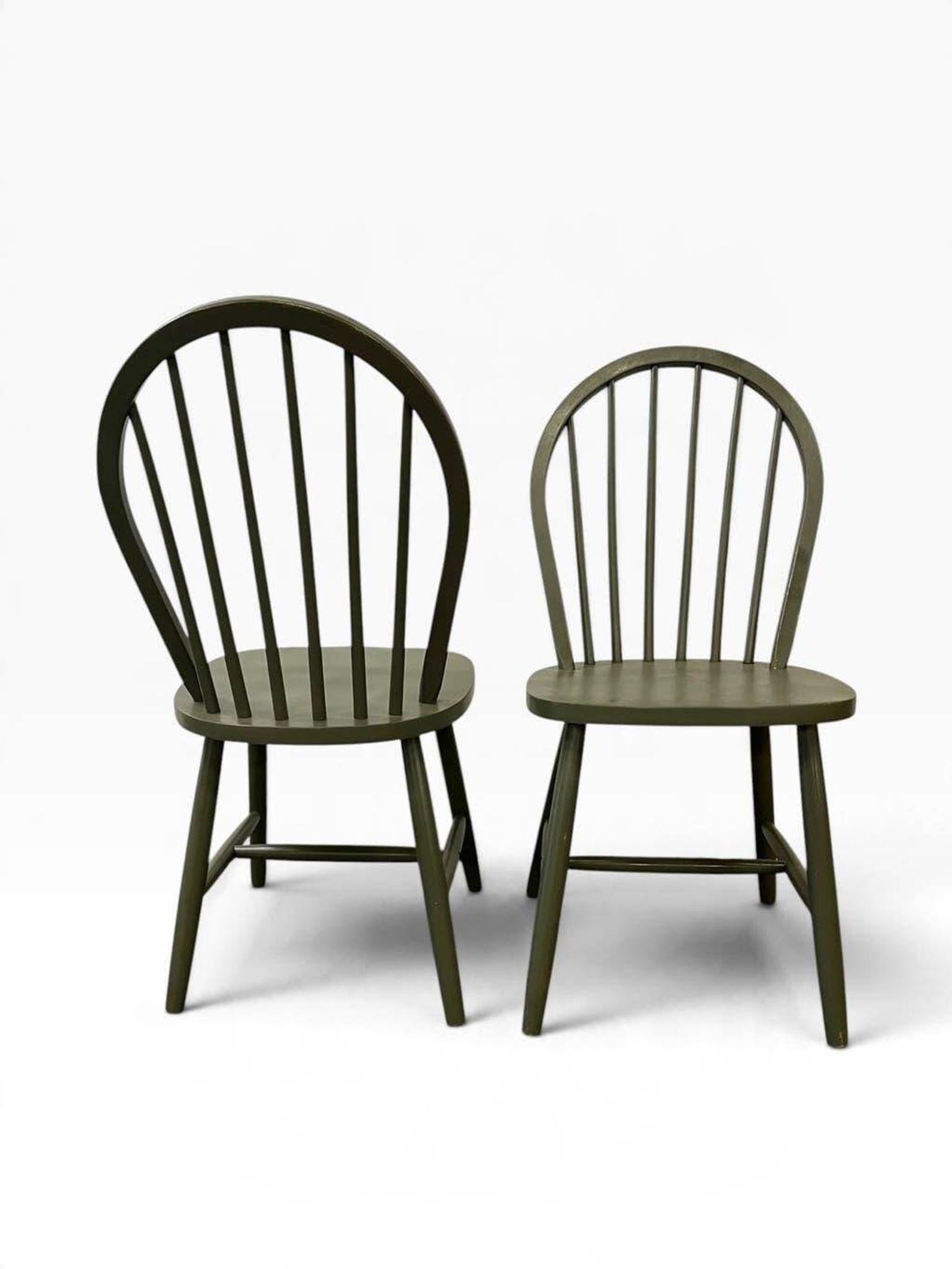 Ensemble de 2 chaises de salle à manger vintage vert olive à fuseaux