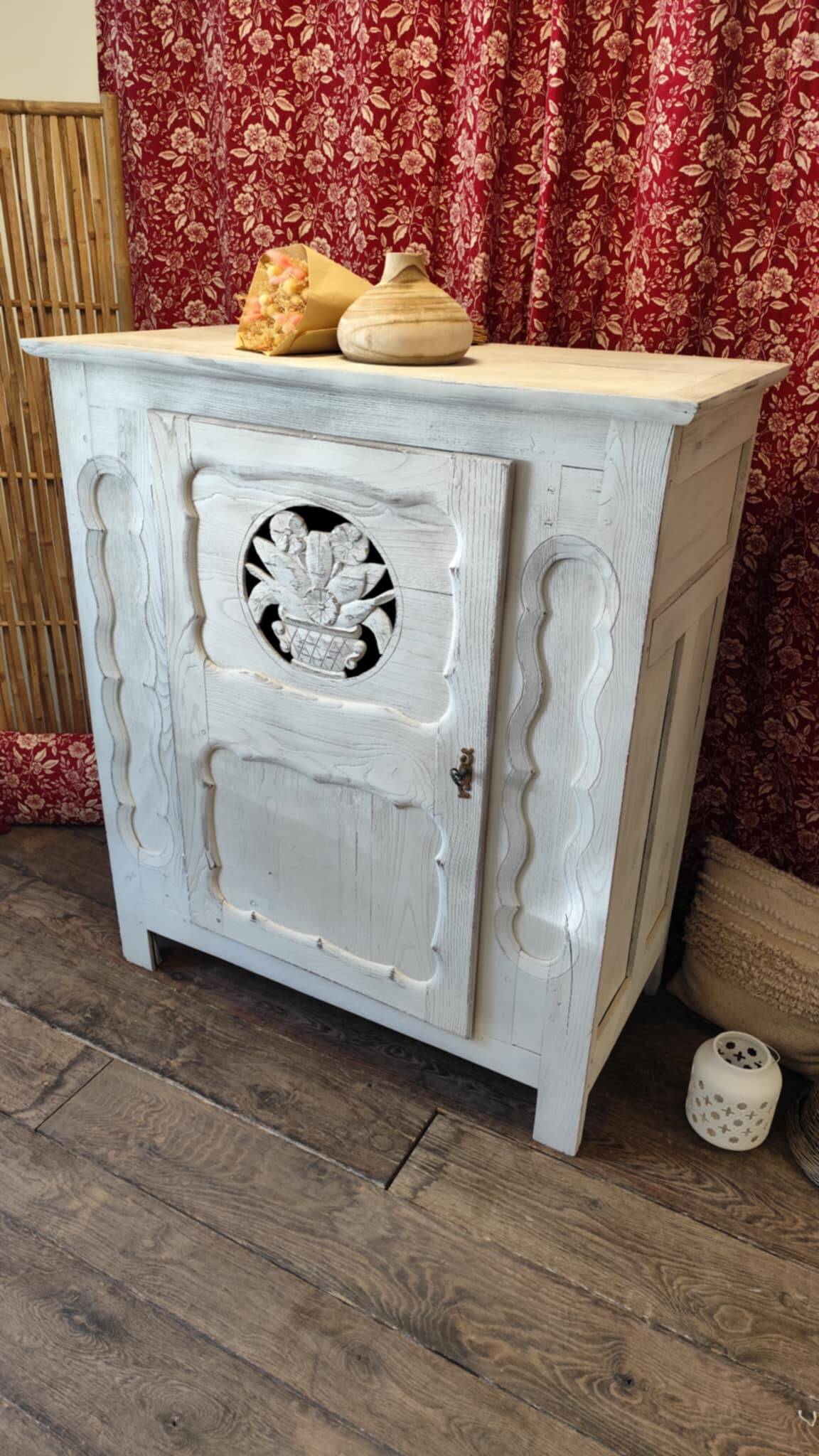 Breton furniture