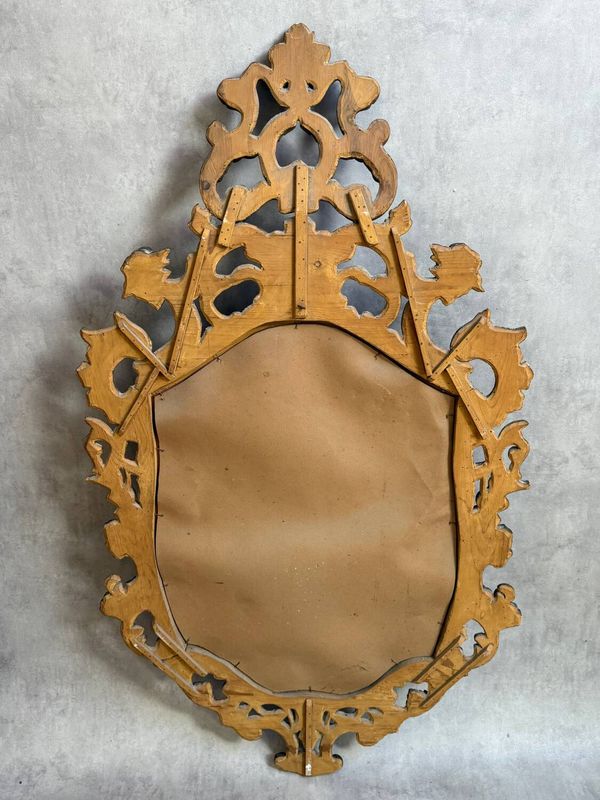 Miroir en bois doré de style Baroque, France années 50