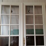 Double glass door small tiles