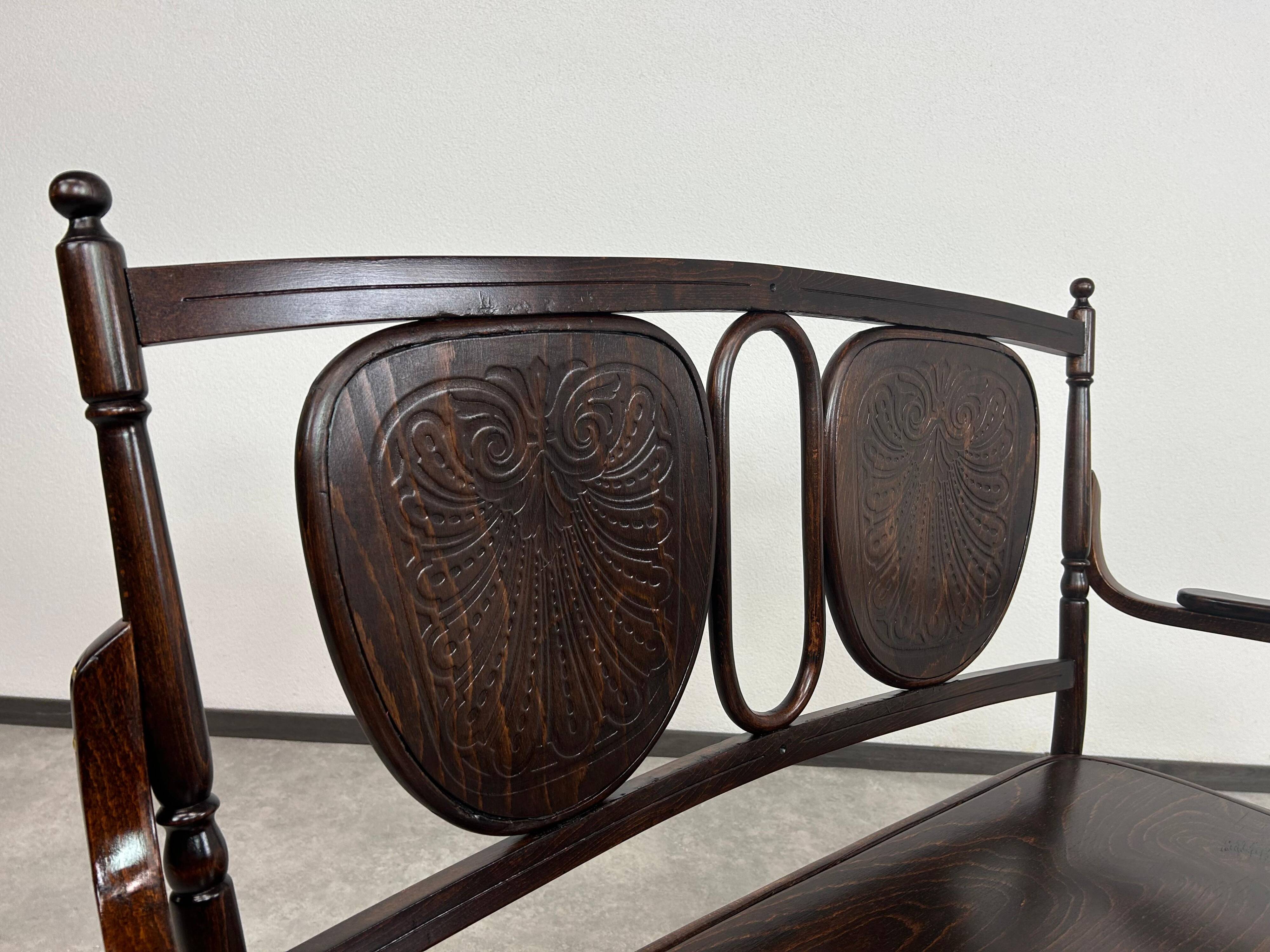 Banc cintré Sécession par Thonet Mundus