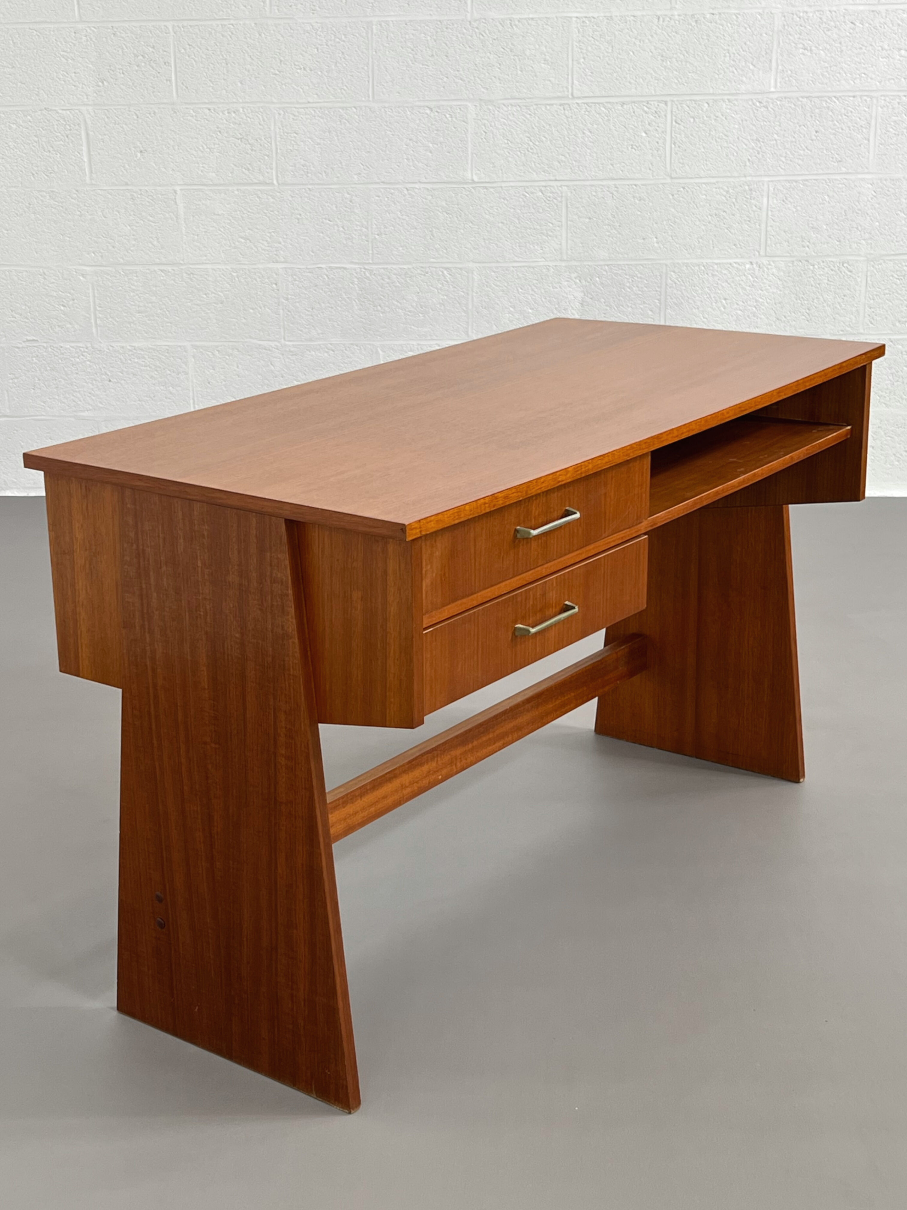 Modernist and double-sided office of the 50s - 60s