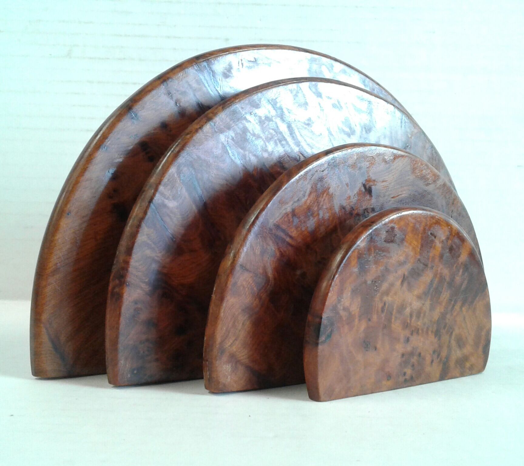 Range mail in a magnifying glass