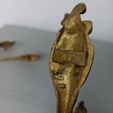 Pair of hooks