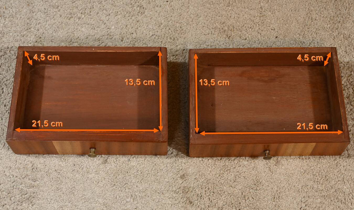 Scriban Showcase in Blond Mahogany, England – 1960