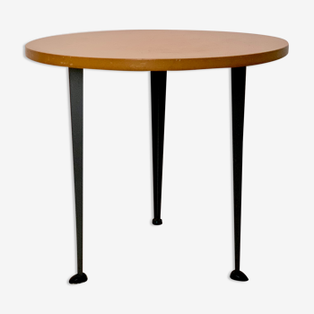 Circa 1990 Round Table