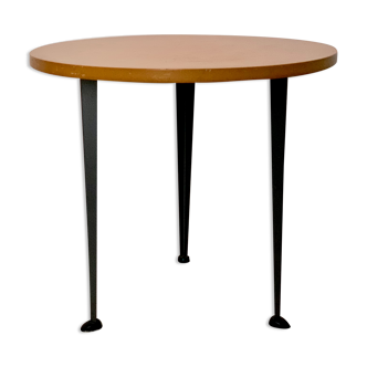 Circa 1990 Round Table