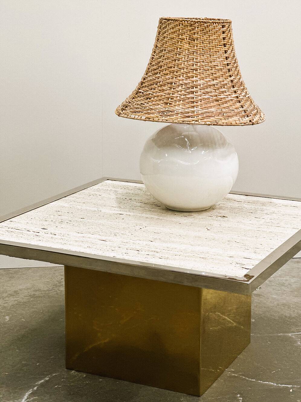 Vintage ceramic table lamp with rattan shade, 1980s