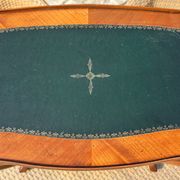 Small flying table in Louis XV style, 20th century.
