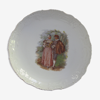 Plat en porcelaine