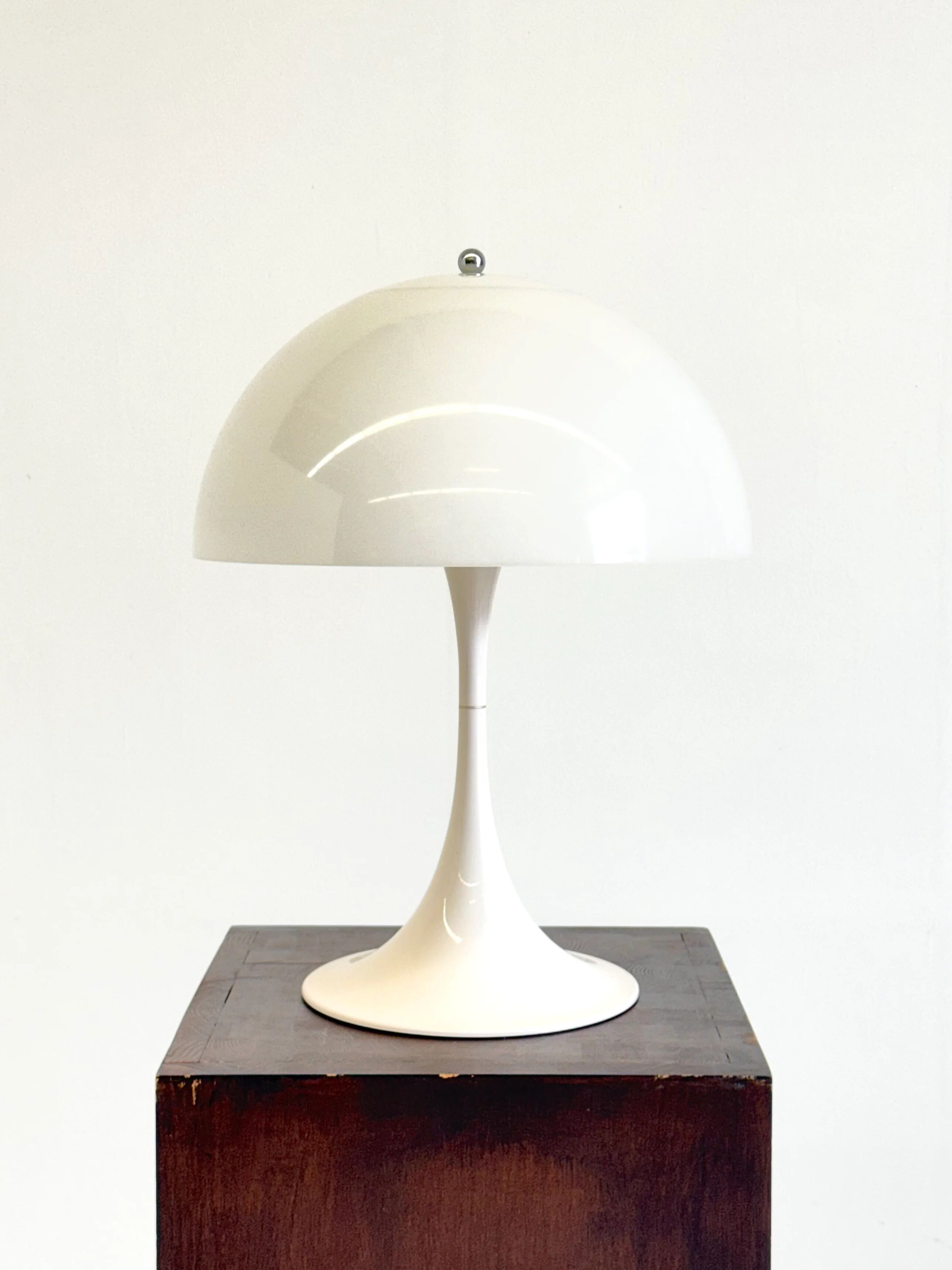 Lampe de table Panthella Louis Poulsen Verner Panton Blanche