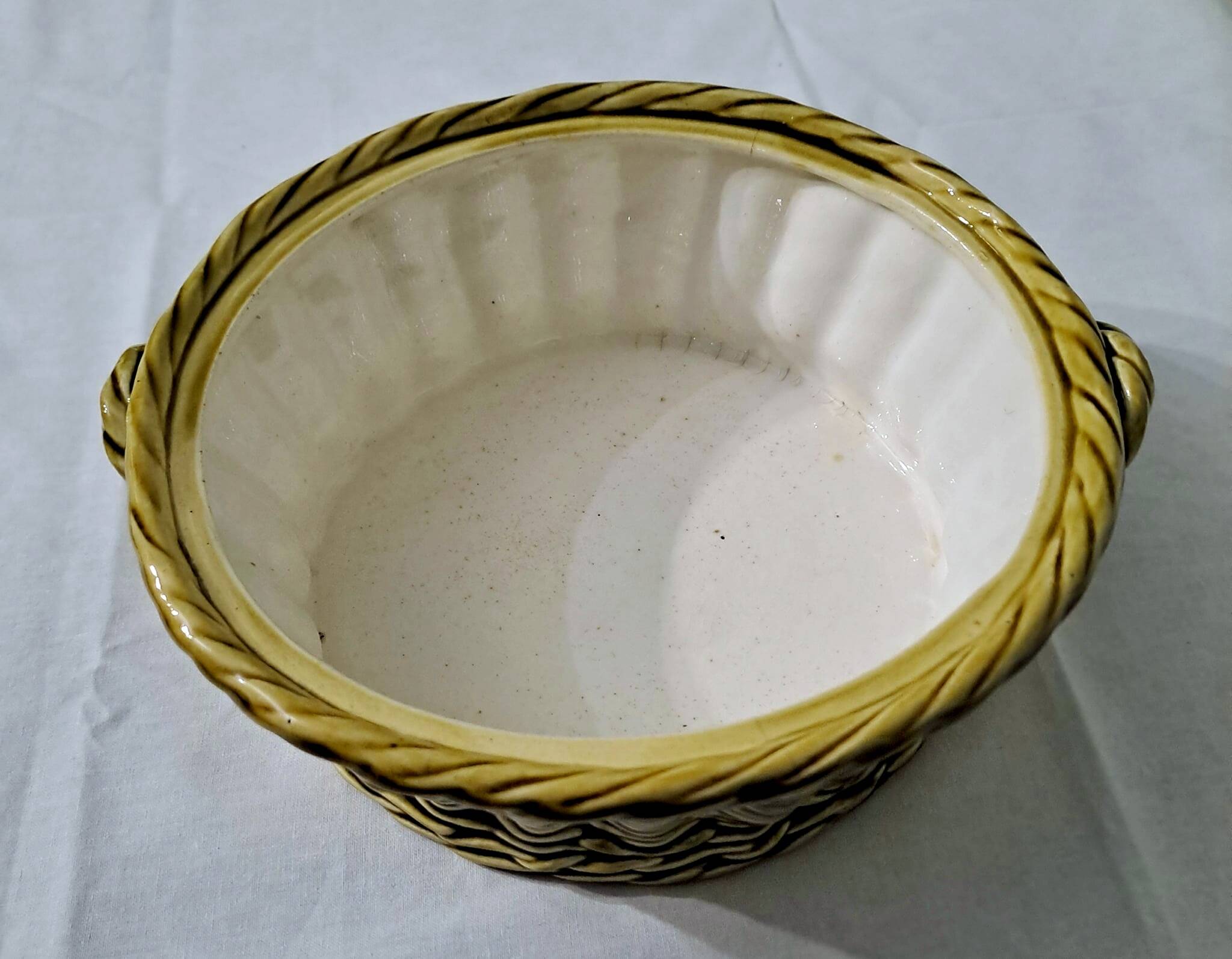 Sarreguemines Majolica slip lidded basket